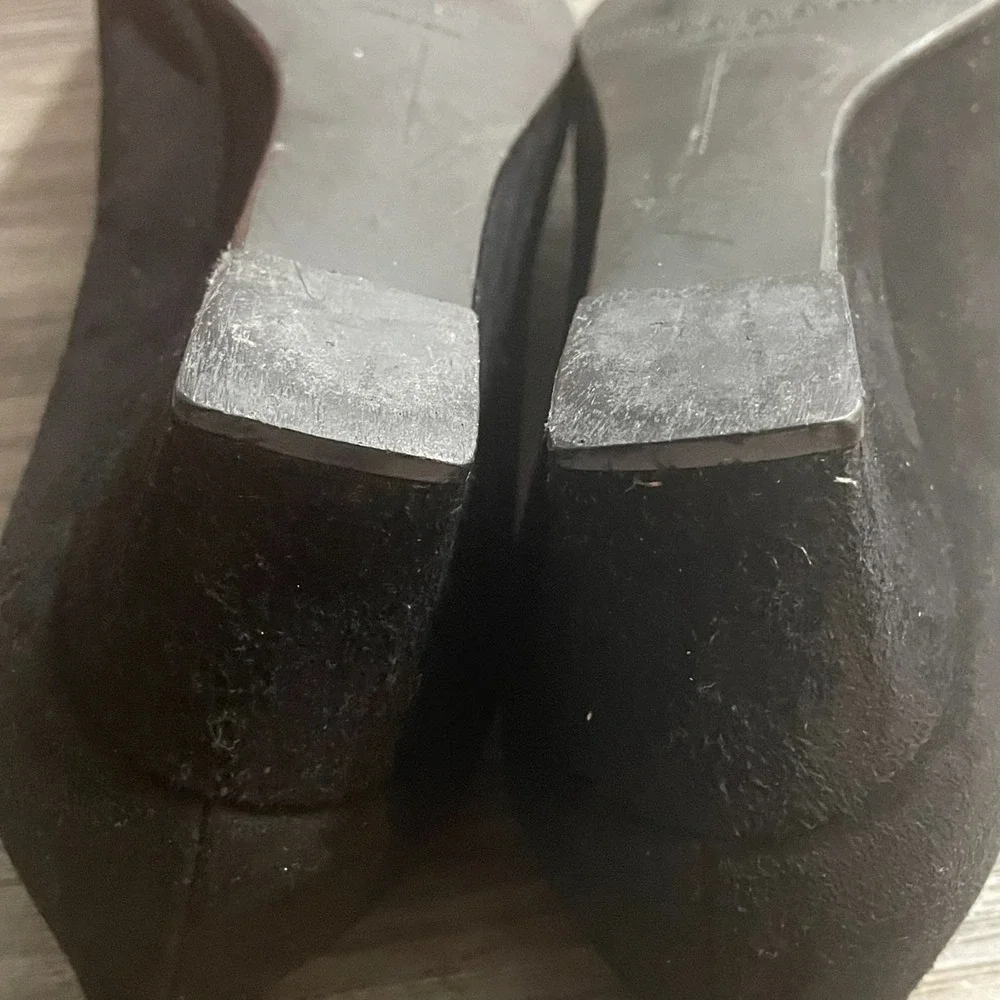 STUART WEITZMAN Womens Sz 7.5M Black Suede Wedge‎ Heel Shoes Silver Buckle - Picture 13 of 15
